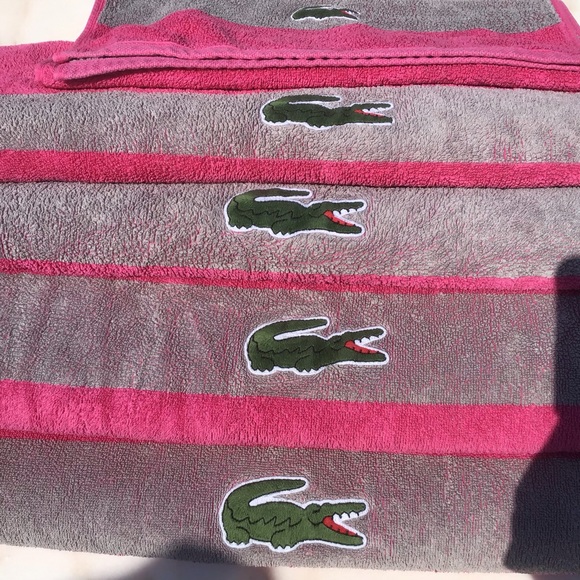 Lacoste🐊4 Bath & 1 Hand Towel Bundle Pink & Grey 🐊 Logo - Picture 11 of 11